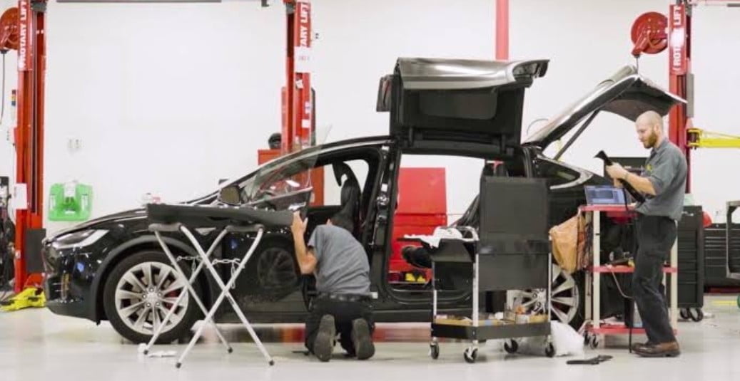 Service Mobil Listrik - Domo Hybrid EV