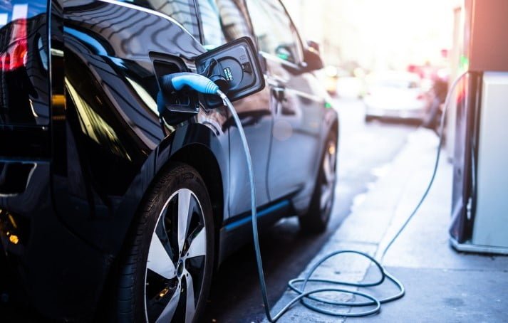Mengatasi Gangguan pada Sistem Pengereman Regeneratif Mobil Listrik