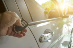 Kunci Pintar Mobil Listrik