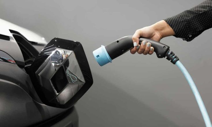 Mobil Hybrid Harus Di Charge